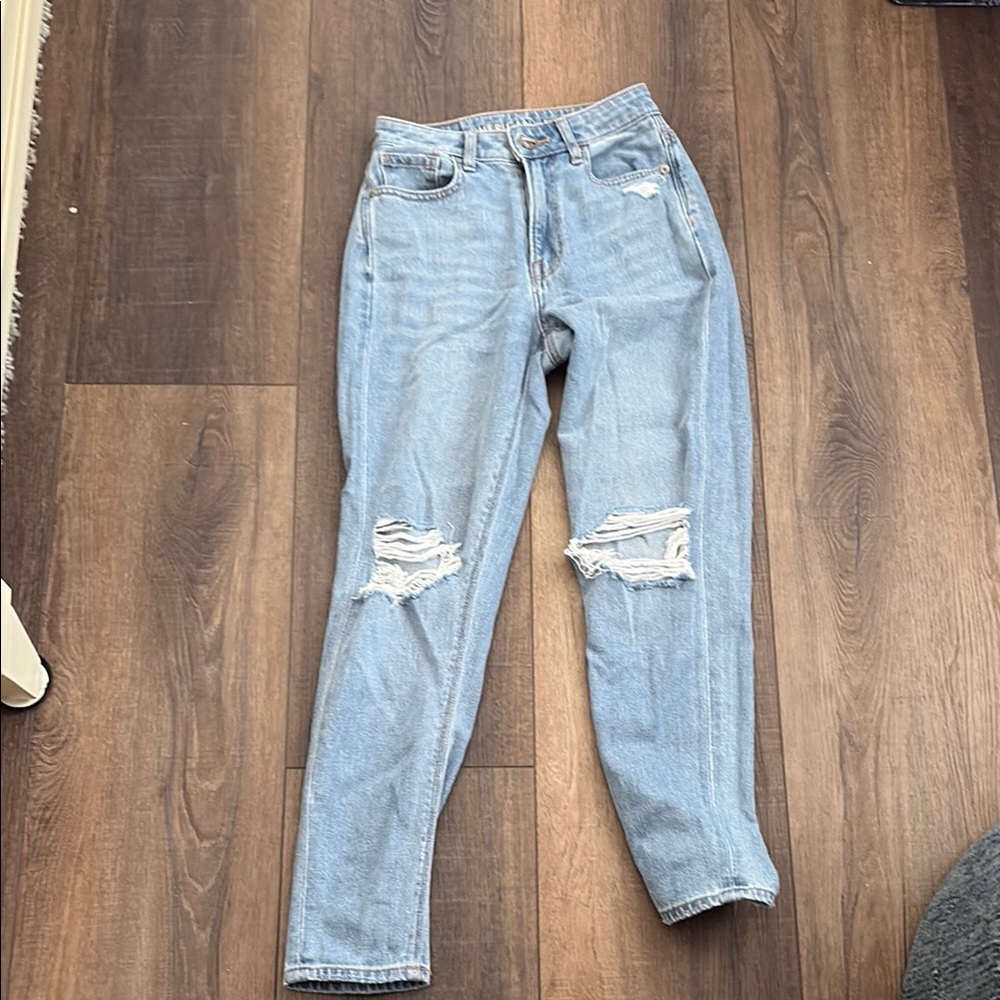 American Eagle Classic Light Blue Distressed Women's Jeans